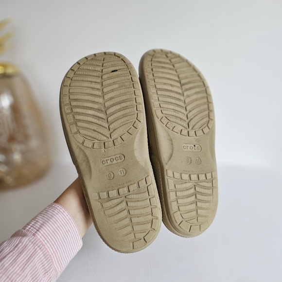 Crocs Iconic Comfort Classic Slide v2 Unisex Size M 9 / W 11 Taupe Slides Clog - Picture 9 of 14